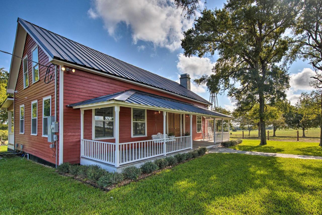 Peaceful Schulenburg Farmhouse With Fire Pit And Grill Exterior photo
